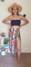Load image into Gallery viewer, Starfish &amp; seashells skirt
