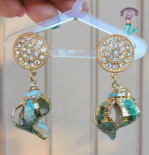 Load image into Gallery viewer, Seashells earrings
